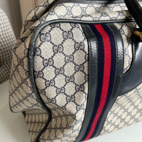 Gucci Duffle Bag - Picture 5 of 14